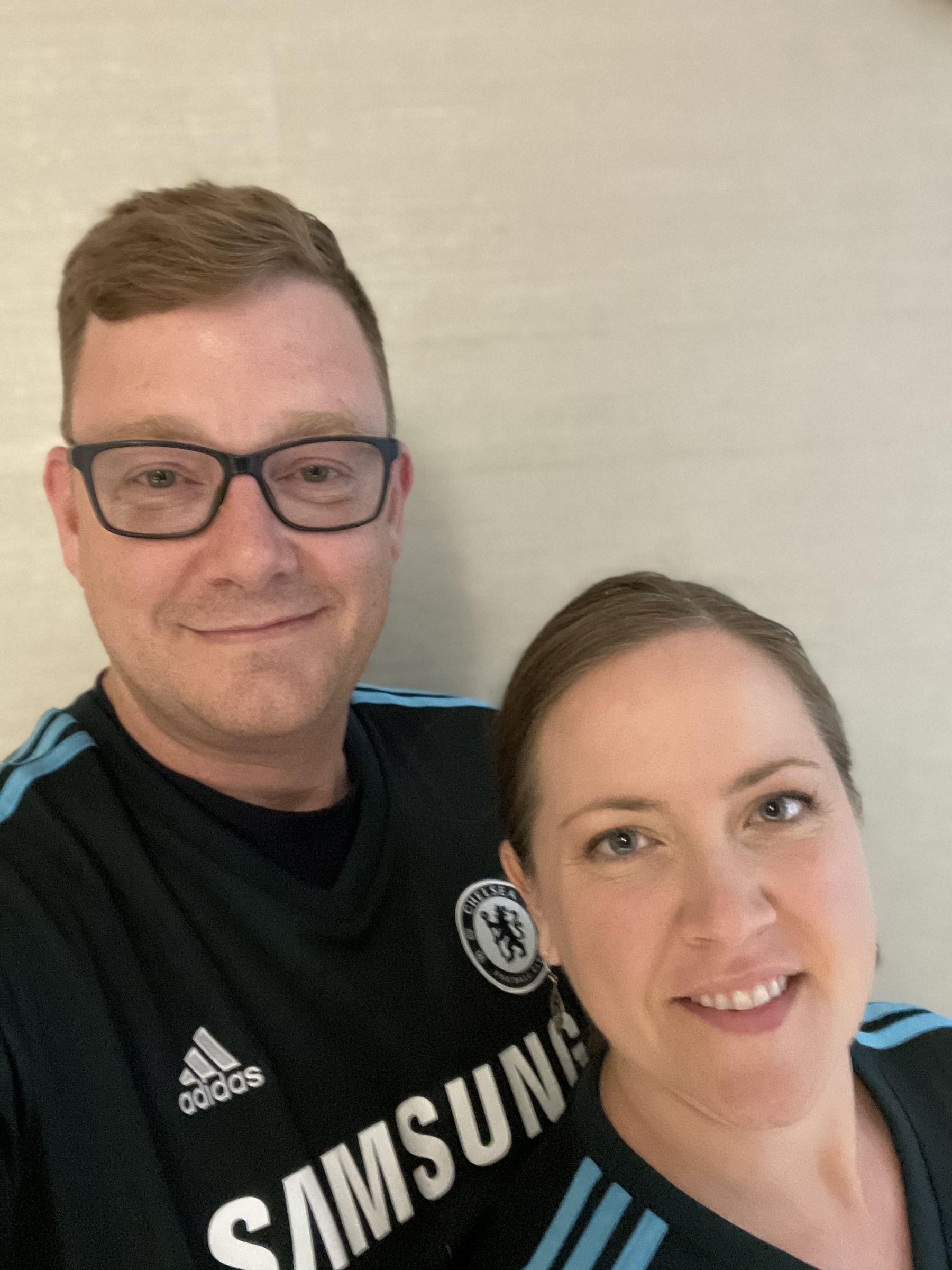 Two gorgeous people in Chelsea jerseys 